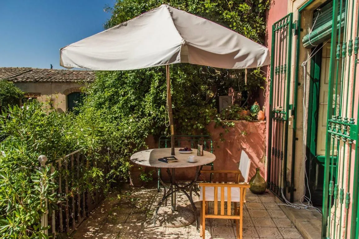 Affascinante Villa Ottocentesca A Caltagirone 0*,